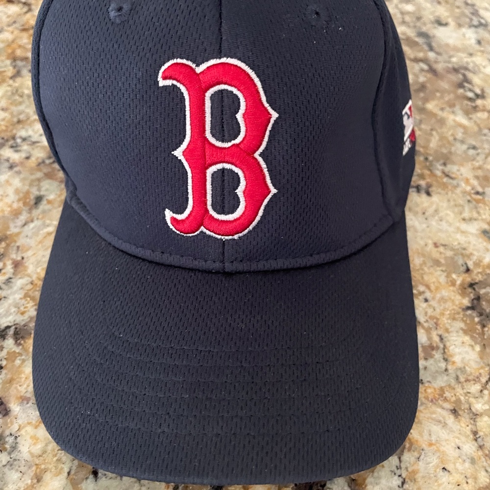 MLB Boston Red Sox adjustable hat